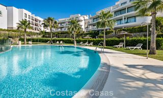 Eigentijds appartement te koop in een vernieuwend lifestyle-complex in Fuengirola, Costa del Sol 802532 