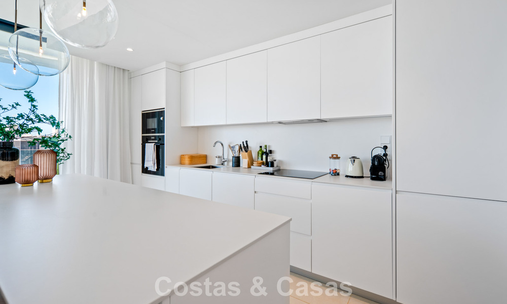 Eigentijds appartement te koop in een vernieuwend lifestyle-complex in Fuengirola, Costa del Sol 802539