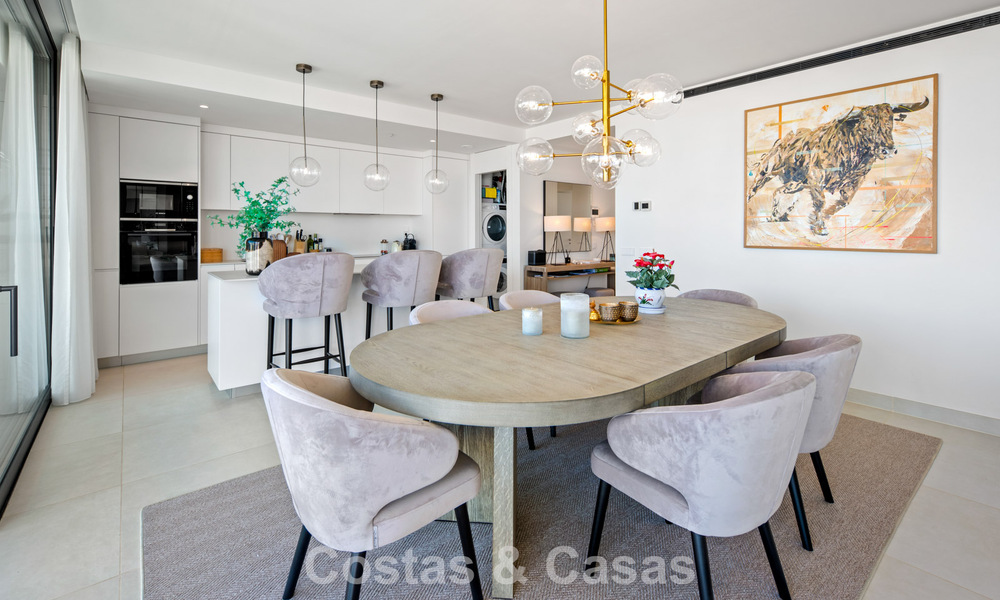 Eigentijds appartement te koop in een vernieuwend lifestyle-complex in Fuengirola, Costa del Sol 802541