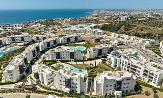 Eigentijds appartement te koop in een vernieuwend lifestyle-complex in Fuengirola, Costa del Sol 802553 