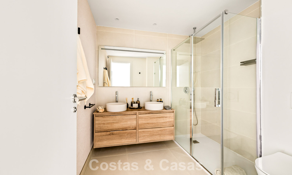 Exclusieve appartementen met modern ontwerp te koop in El Higueron in Fuengirola, Costa del Sol 802462