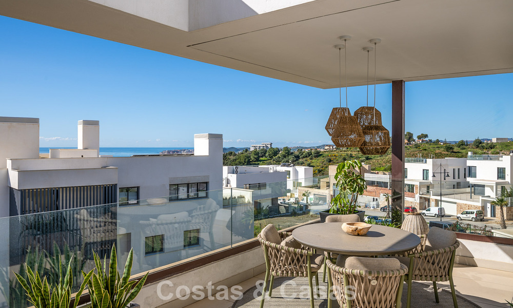Exclusieve appartementen met modern ontwerp te koop in El Higueron in Fuengirola, Costa del Sol 802481