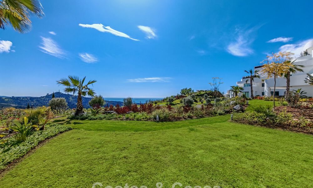 Moderne tuinappartement met zeezicht te koop in een exclusief boetiekcomplex nabij Marbella 802612