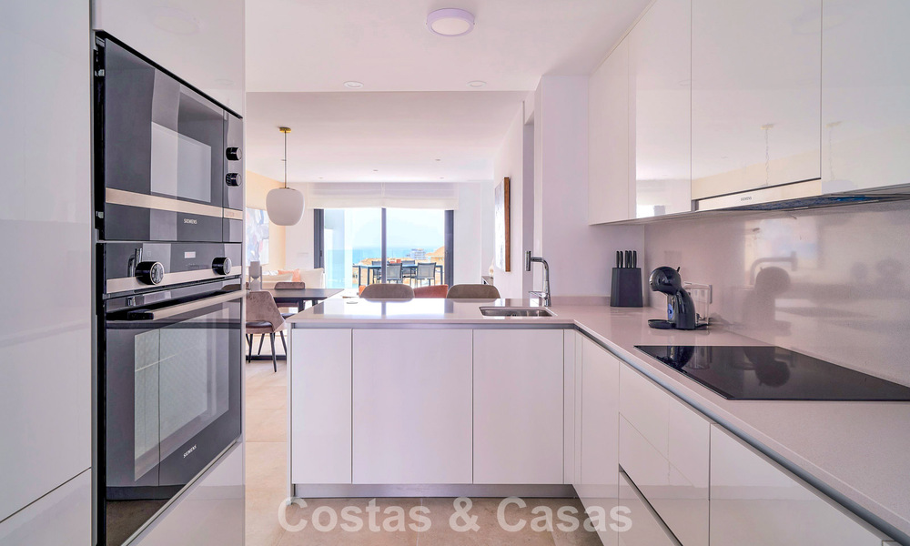 Moderne luxe appartementen met zeezicht in El Higuerón, een resort-stijl complex in Fuengirola, Costa del Sol 802684