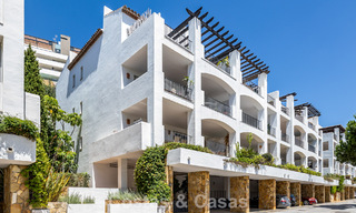 Gerenoveerd designappartement met panoramisch zeezicht te koop in La Quinta, Marbella - Benahavis 802688 
