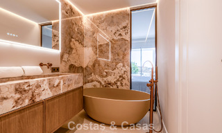 Gerenoveerd designappartement met panoramisch zeezicht te koop in La Quinta, Marbella - Benahavis 802708 