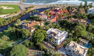 Klassieke Mediterrane Villa te koop op enkele meters v/h strand e/d golfbaan o/d New Golden Mile tussen Marbella en Estepona 802741 