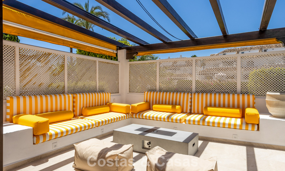 Hoogwaardig gerenoveerd appartement te koop op loopafstand van alles in Nueva Andalucia, Marbella 802759