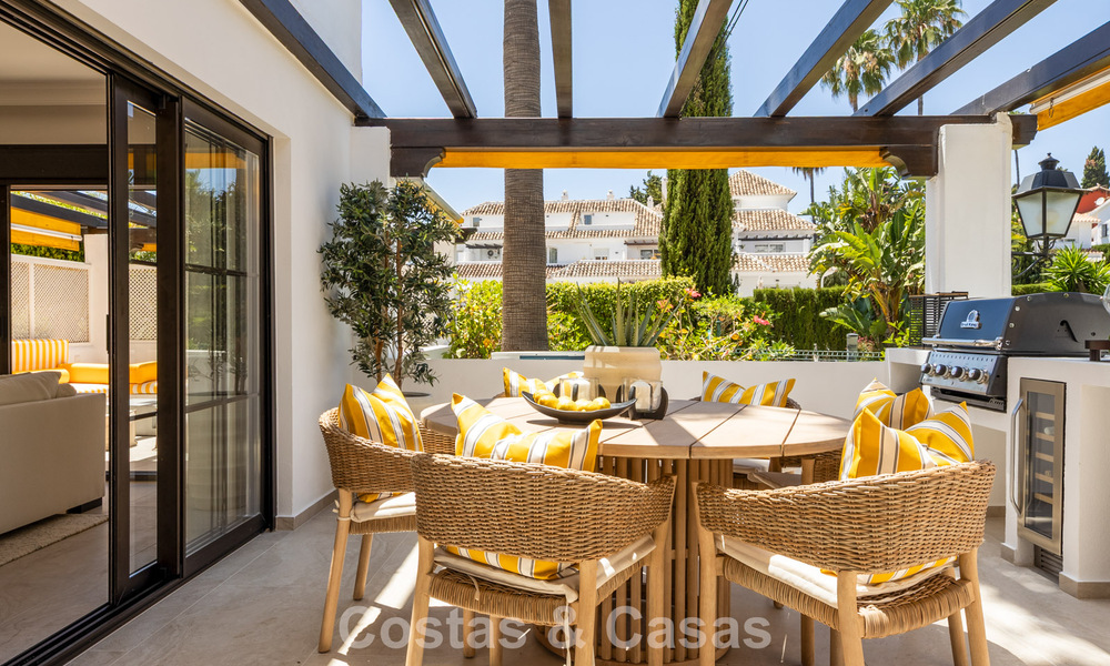 Hoogwaardig gerenoveerd appartement te koop op loopafstand van alles in Nueva Andalucia, Marbella 802760