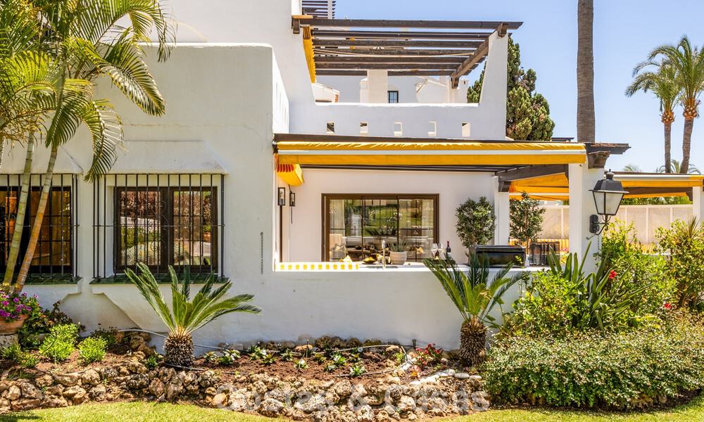 Hoogwaardig gerenoveerd appartement te koop op loopafstand van alles in Nueva Andalucia, Marbella 802763