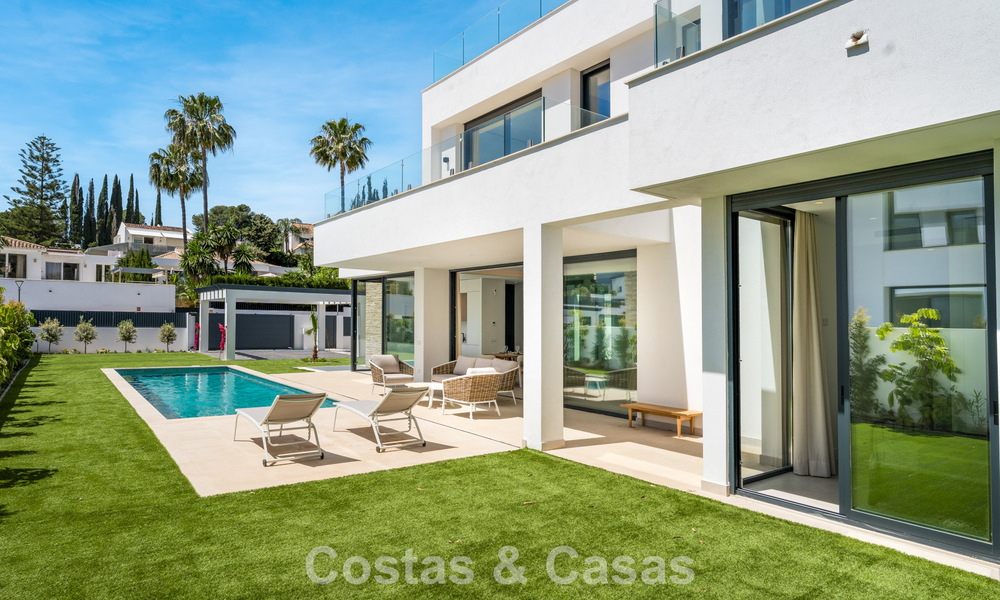 Luxe moderne designvilla met privézwembad te koop o/d New Golden Mile dicht bij San Pedro - Marbella 802796