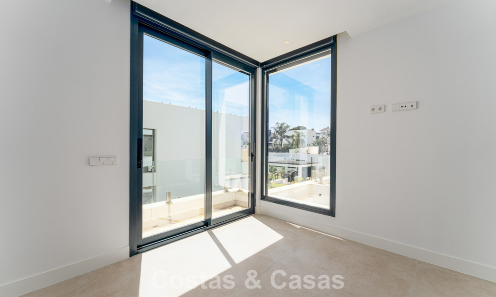 Luxe moderne designvilla met privézwembad te koop o/d New Golden Mile dicht bij San Pedro - Marbella 802806