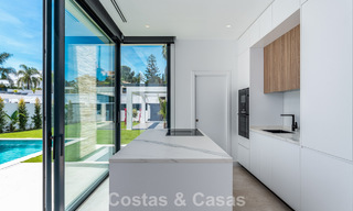 Luxe moderne designvilla met privézwembad te koop o/d New Golden Mile dicht bij San Pedro - Marbella 802817 