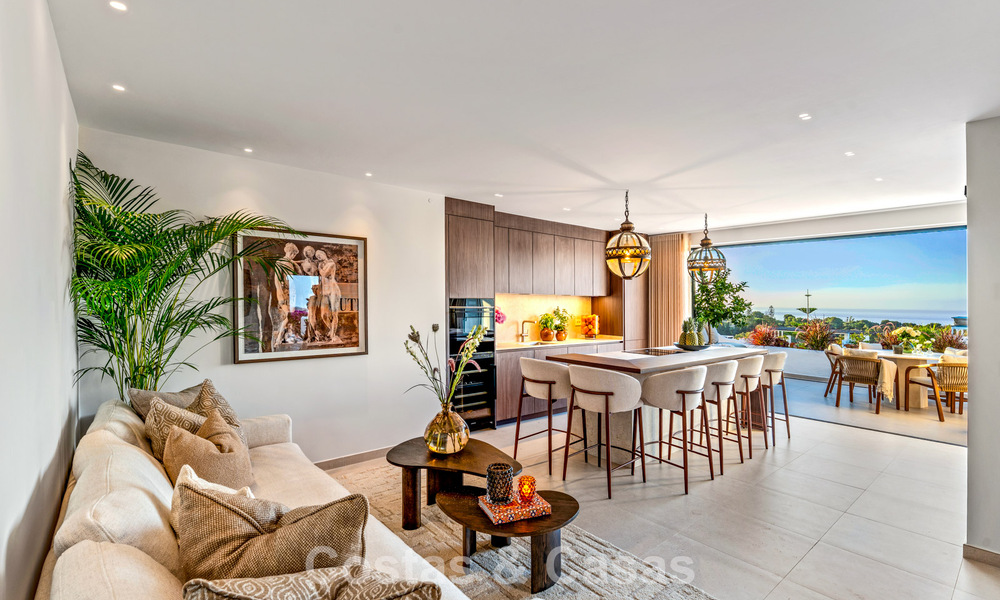 Luxueus gerenoveerd appartement met zeezicht te koop in een gated community op de Golden Mile in Marbella 802835