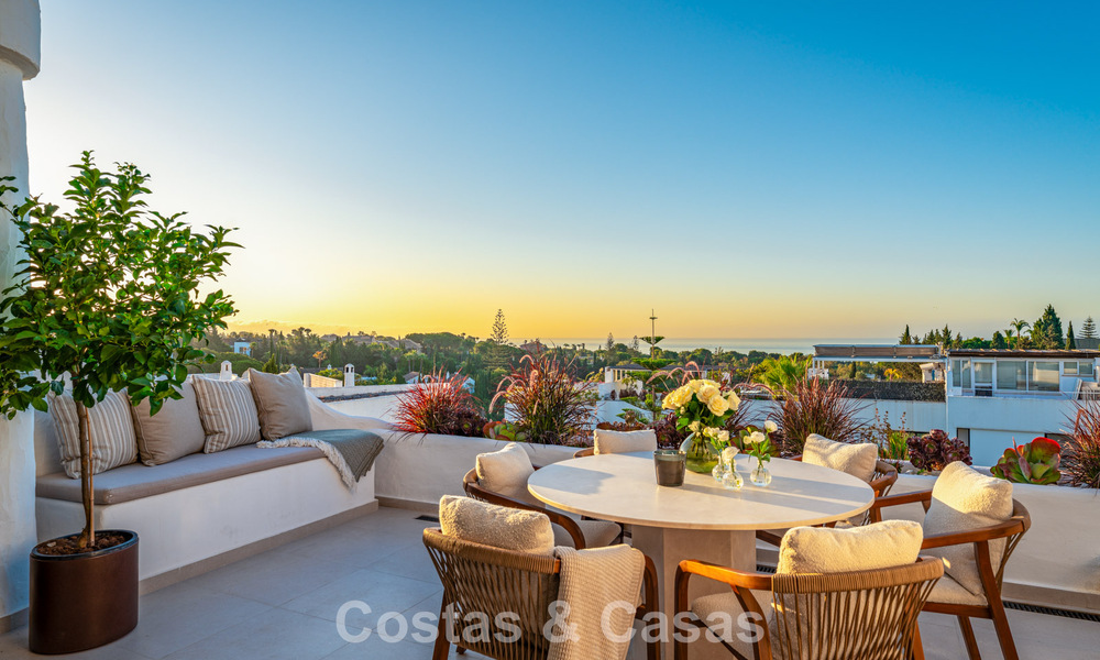 Luxueus gerenoveerd appartement met zeezicht te koop in een gated community op de Golden Mile in Marbella 802839