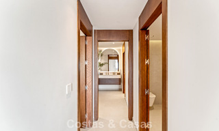Luxueus gerenoveerd appartement met zeezicht te koop in een gated community op de Golden Mile in Marbella 802844 