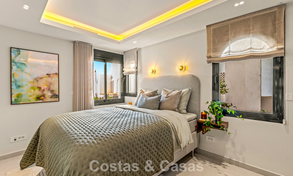 Luxueus gerenoveerd appartement met zeezicht te koop in een gated community op de Golden Mile in Marbella 802849