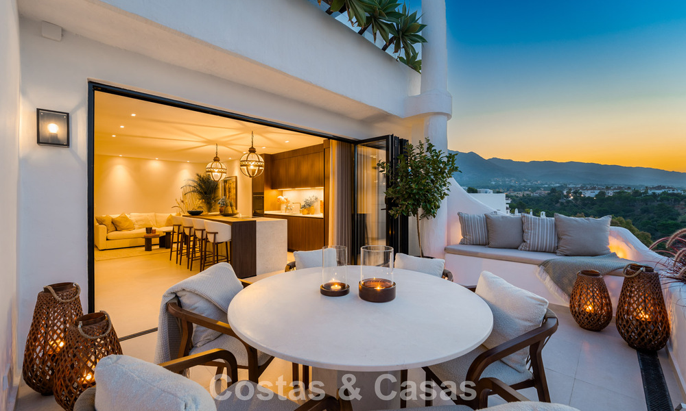 Luxueus gerenoveerd appartement met zeezicht te koop in een gated community op de Golden Mile in Marbella 802861