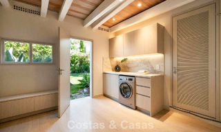 Halfvrijstaande villa met veel potentieel te koop, eerstelijns golf in Nueva Andalucia, Marbella 802863 