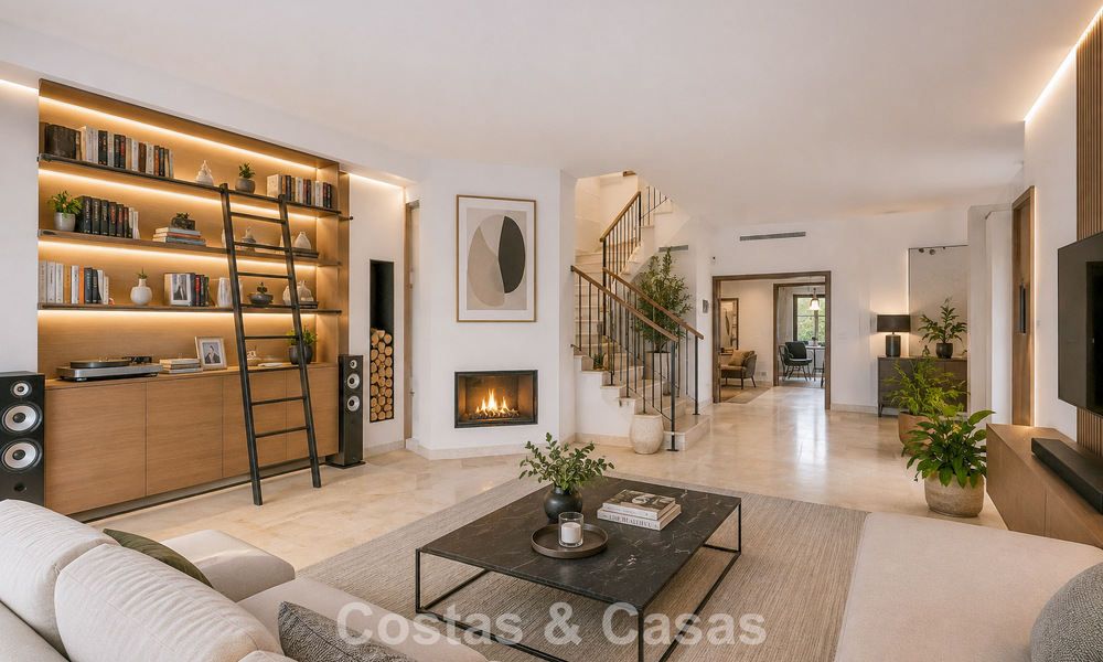 Halfvrijstaande villa met veel potentieel te koop, eerstelijns golf in Nueva Andalucia, Marbella 802869