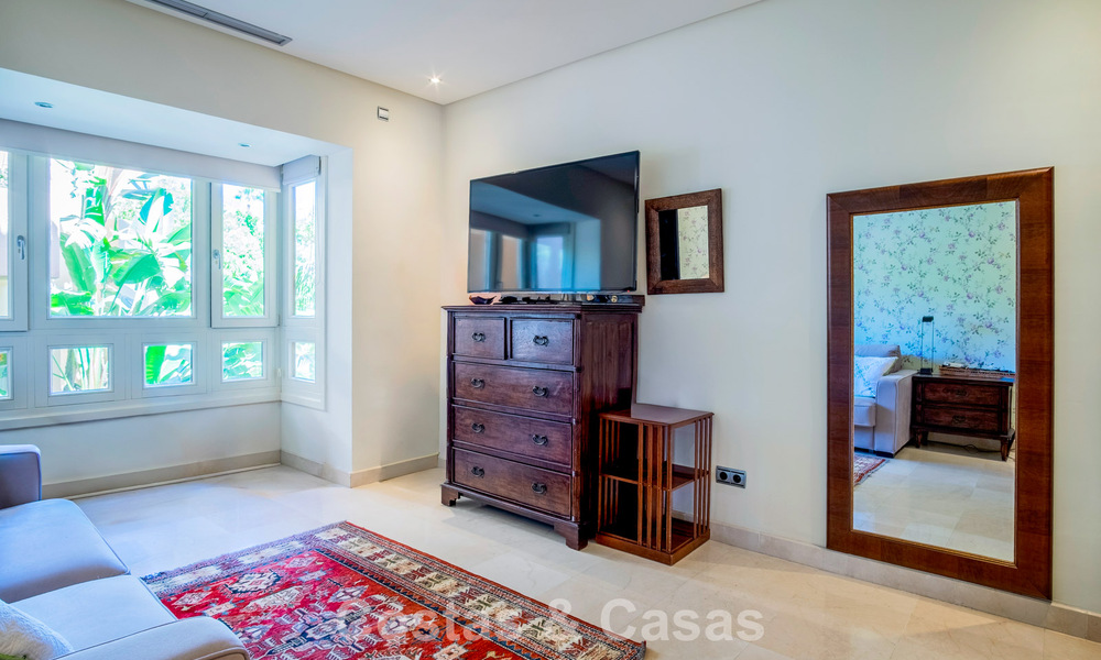 Ruim, luxe appartement te koop met zeezicht in een luxueus complex op de Golden Mile van Marbella 802966
