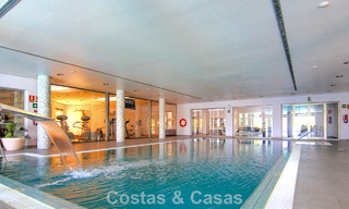 Ruim, luxe appartement te koop met zeezicht in een luxueus complex op de Golden Mile van Marbella 802974 