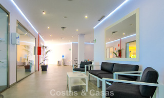 Ruim, luxe appartement te koop met zeezicht in een luxueus complex op de Golden Mile van Marbella 802975 