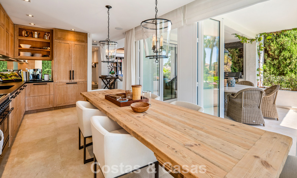 Exclusief gerenoveerd luxe appartement te koop in Puente Romano, Marbella 803022