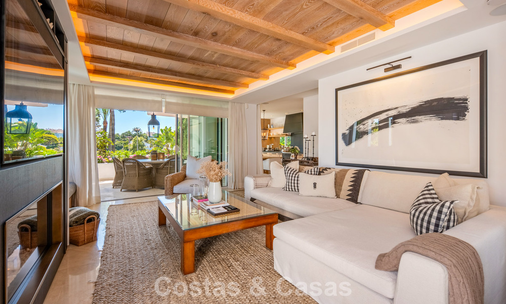 Exclusief gerenoveerd luxe appartement te koop in Puente Romano, Marbella 803030