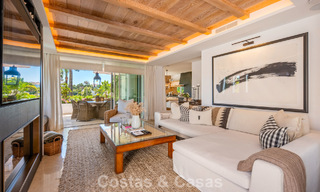 Exclusief gerenoveerd luxe appartement te koop in Puente Romano, Marbella 803030 