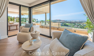 Exclusief, modern duplex penthouse met panoramisch zeezicht te koop in Nueva Andalucia, Marbella 803039 