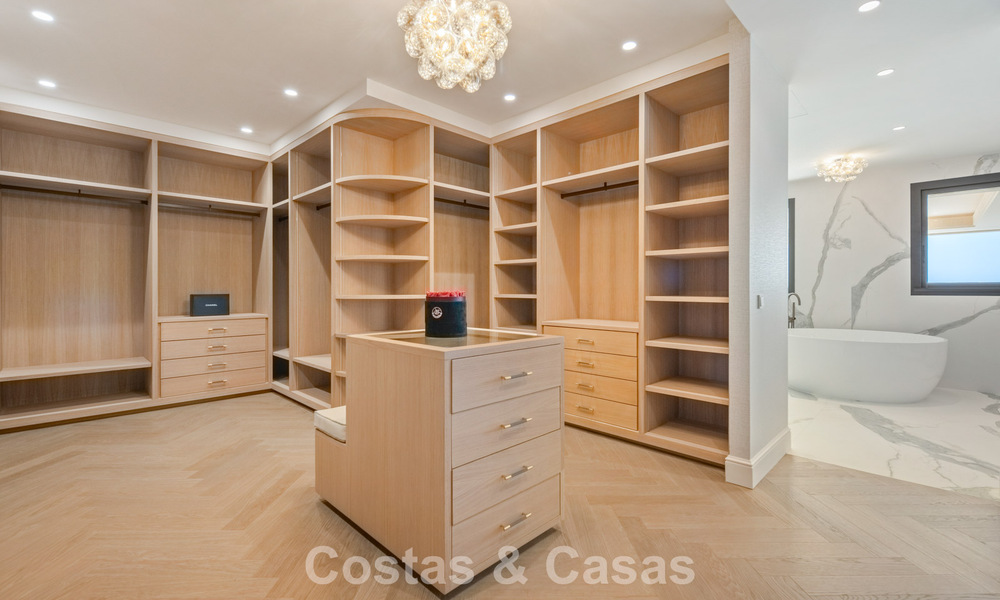 Exclusief, modern duplex penthouse met panoramisch zeezicht te koop in Nueva Andalucia, Marbella 803044