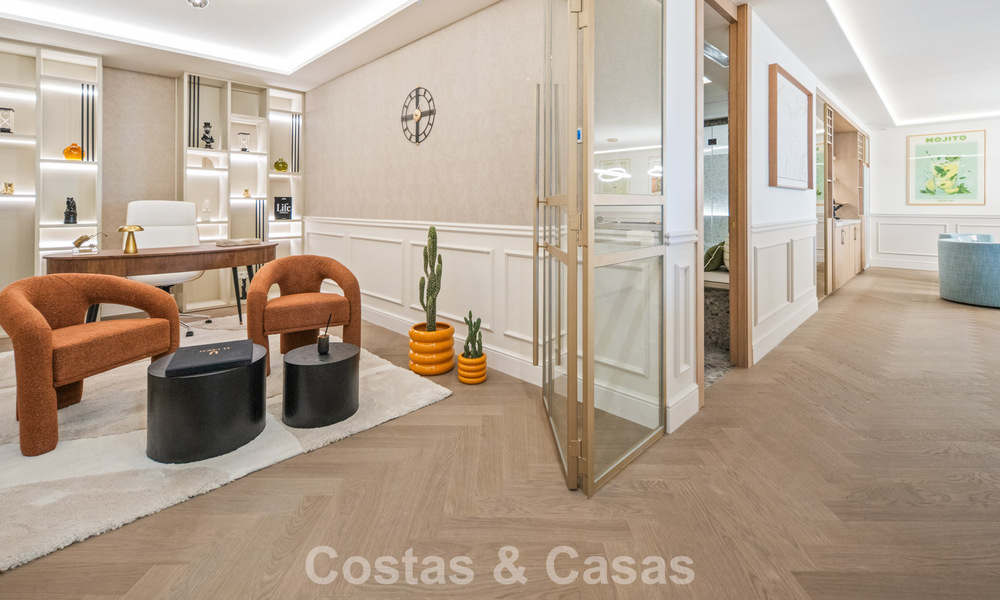 Exclusief, modern duplex penthouse met panoramisch zeezicht te koop in Nueva Andalucia, Marbella 803087