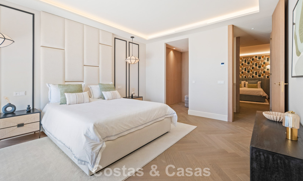 Exclusief, modern duplex penthouse met panoramisch zeezicht te koop in Nueva Andalucia, Marbella 803094