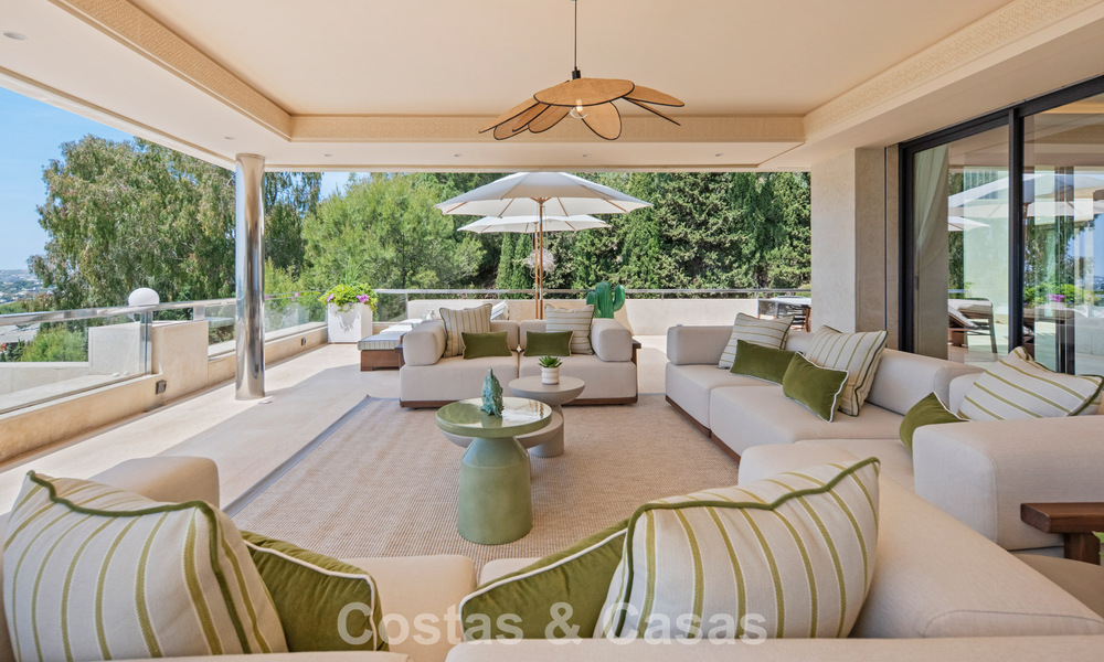 Exclusief, modern duplex penthouse met panoramisch zeezicht te koop in Nueva Andalucia, Marbella 803113