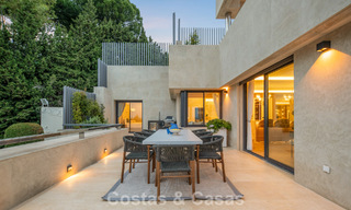 Exclusief, modern duplex penthouse met panoramisch zeezicht te koop in Nueva Andalucia, Marbella 803124 