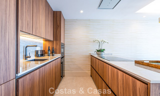 Luxe appartement te koop met direct zicht op de jachthaven, eerstelijns in Puerto Banus, Marbella 803170 