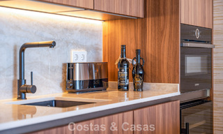 Luxe appartement te koop met direct zicht op de jachthaven, eerstelijns in Puerto Banus, Marbella 803171 