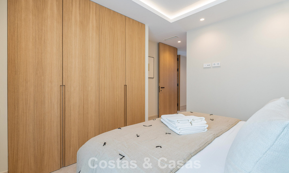 Luxe appartement te koop met direct zicht op de jachthaven, eerstelijns in Puerto Banus, Marbella 803194