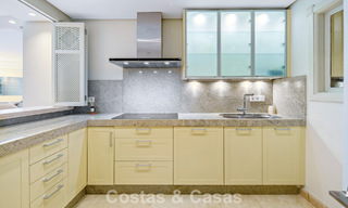 Eersteklas duplex penthouse te koop in een strandcomplex in Los Monteros, ten oosten van Marbella centrum 803216 