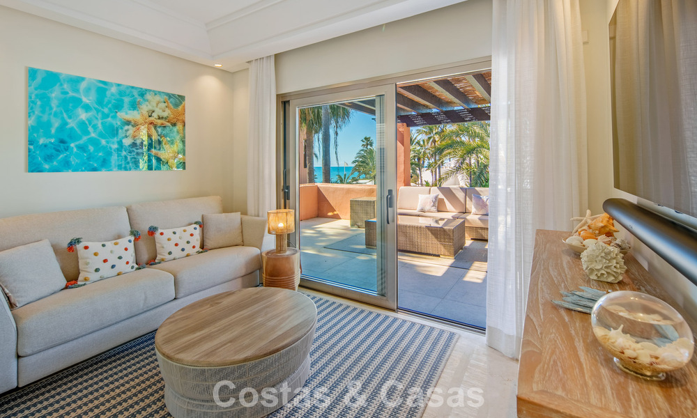 Eersteklas duplex penthouse te koop in een strandcomplex in Los Monteros, ten oosten van Marbella centrum 803224