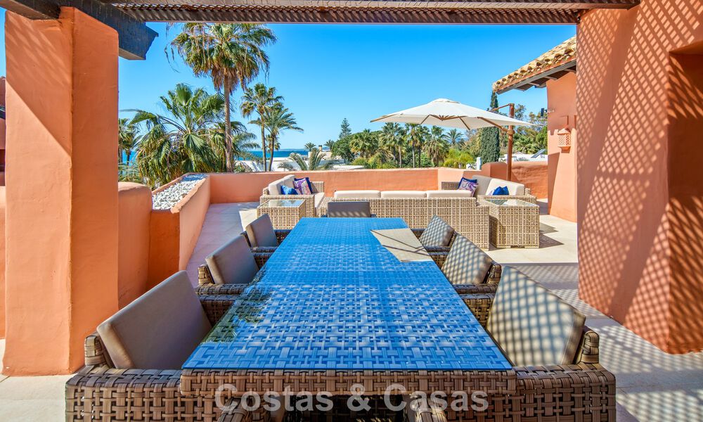 Eersteklas duplex penthouse te koop in een strandcomplex in Los Monteros, ten oosten van Marbella centrum 803237