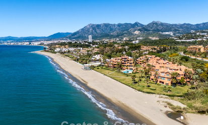 Eersteklas duplex penthouse te koop in een strandcomplex in Los Monteros, ten oosten van Marbella centrum 803254