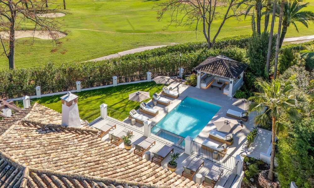 Luxueuze, mediterrane villa te koop, eerstelijnsgolf in een prestigieuze urbanisatie in Nueva Andalucia, Marbella 803267