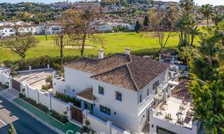 Luxueuze, mediterrane villa te koop, eerstelijnsgolf in een prestigieuze urbanisatie in Nueva Andalucia, Marbella 803269 