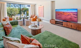 Luxueuze, mediterrane villa te koop, eerstelijnsgolf in een prestigieuze urbanisatie in Nueva Andalucia, Marbella 803306 