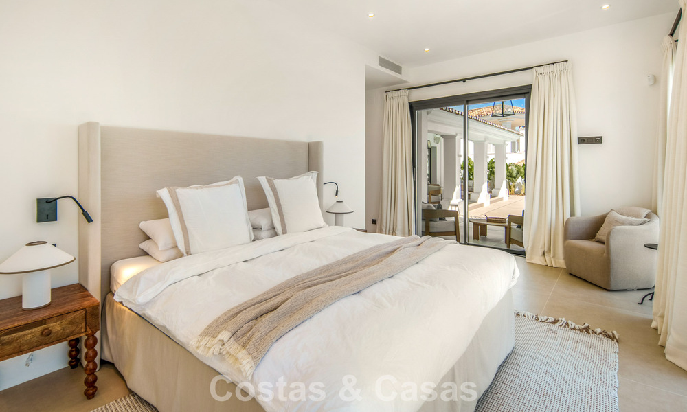 Eigentijdse, Spaanse luxevilla met panoramisch zeezicht te koop in Marbella - Benahavis 803350