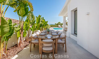 Eigentijdse, Spaanse luxevilla met panoramisch zeezicht te koop in Marbella - Benahavis 803359 