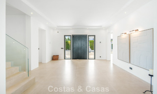 Eigentijdse, Spaanse luxevilla met panoramisch zeezicht te koop in Marbella - Benahavis 803367 