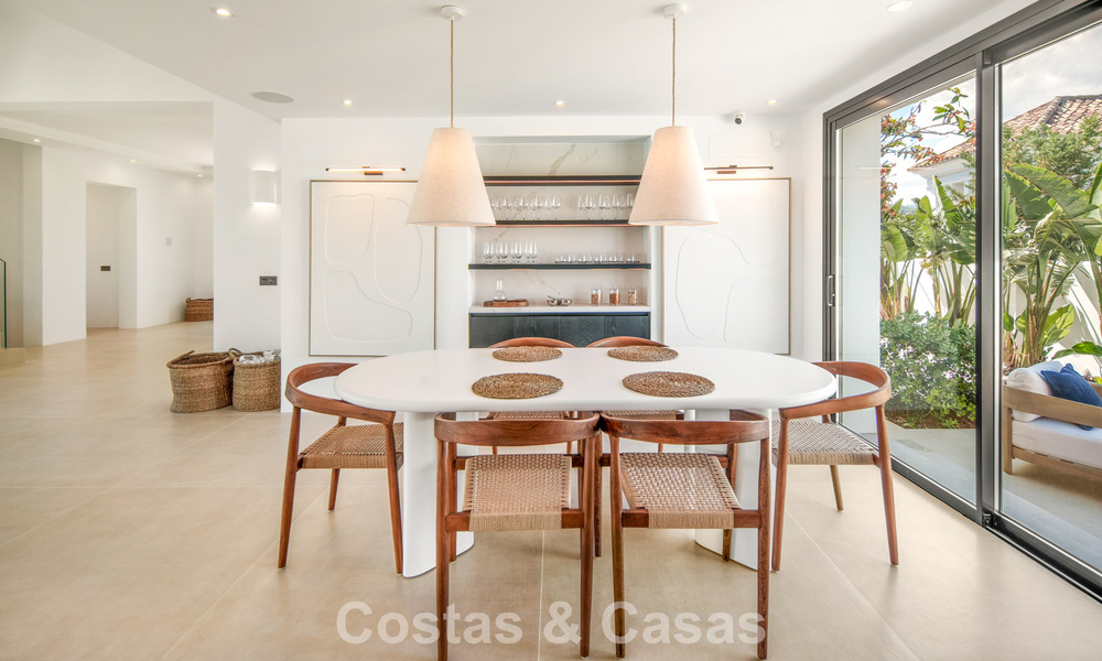 Eigentijdse, Spaanse luxevilla met panoramisch zeezicht te koop in Marbella - Benahavis 803376
